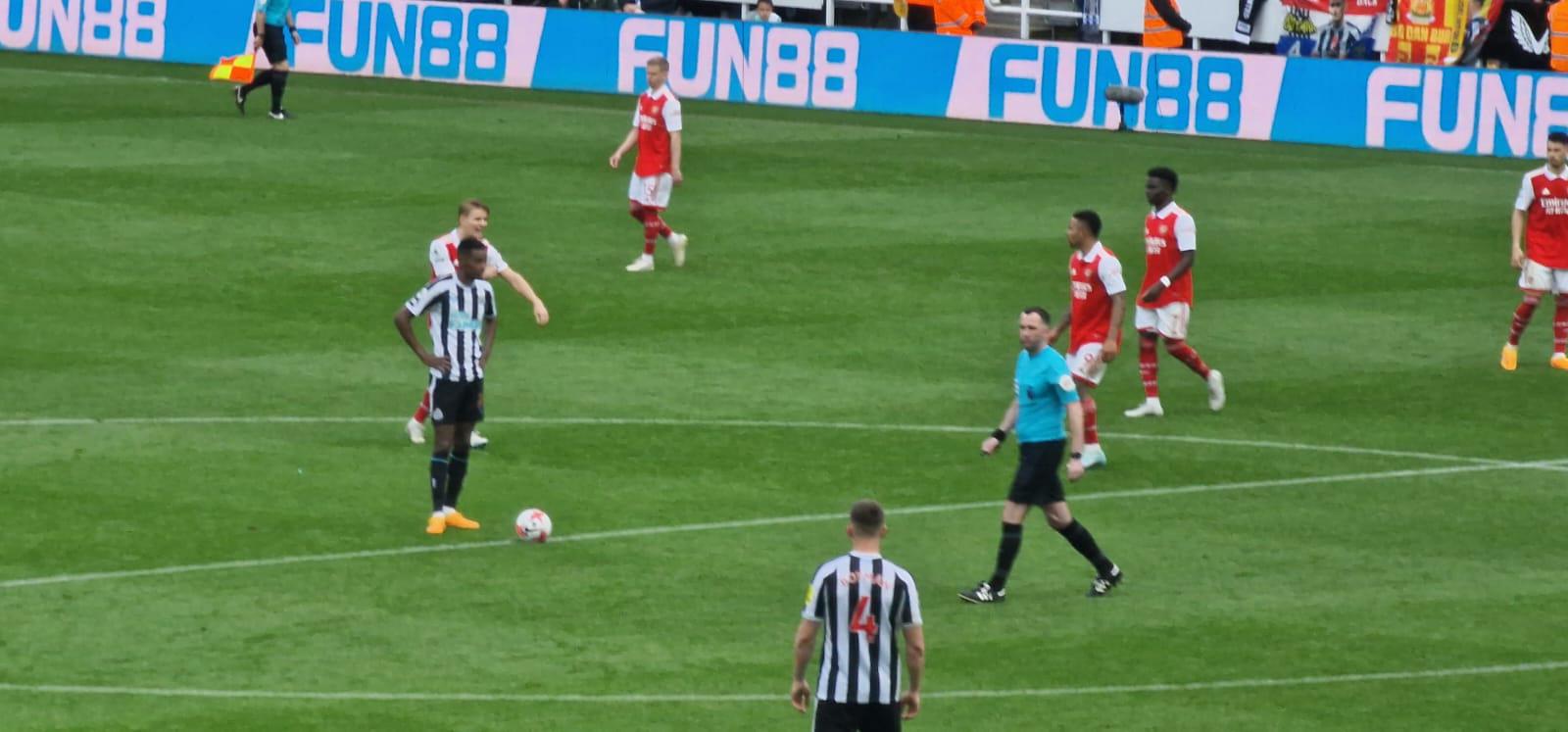 萨卡vs萨拉赫vs斯特林：英超三大边锋技术风格全面对比